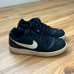 Nike Court Vision Low